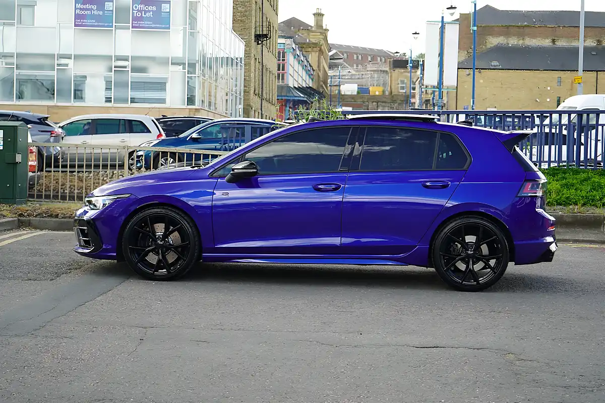 Used 2025 Volkswagen Golf R Black Edition Lapiz Blue - Interior and Exterior details 6