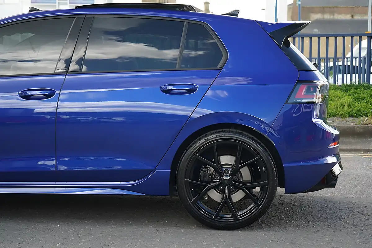 Used 2025 Volkswagen Golf R Black Edition Lapiz Blue - Interior and Exterior details 8