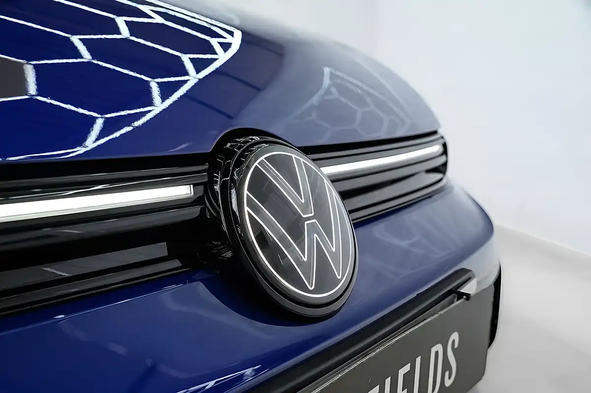 Used 2025 Volkswagen Golf R Black Edition Lapiz Blue - Interior and Exterior details 11