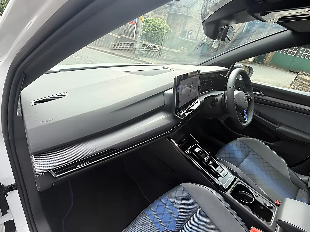 Used 2025 Volkswagen Golf R Black Edition White - Interior and Exterior details 13