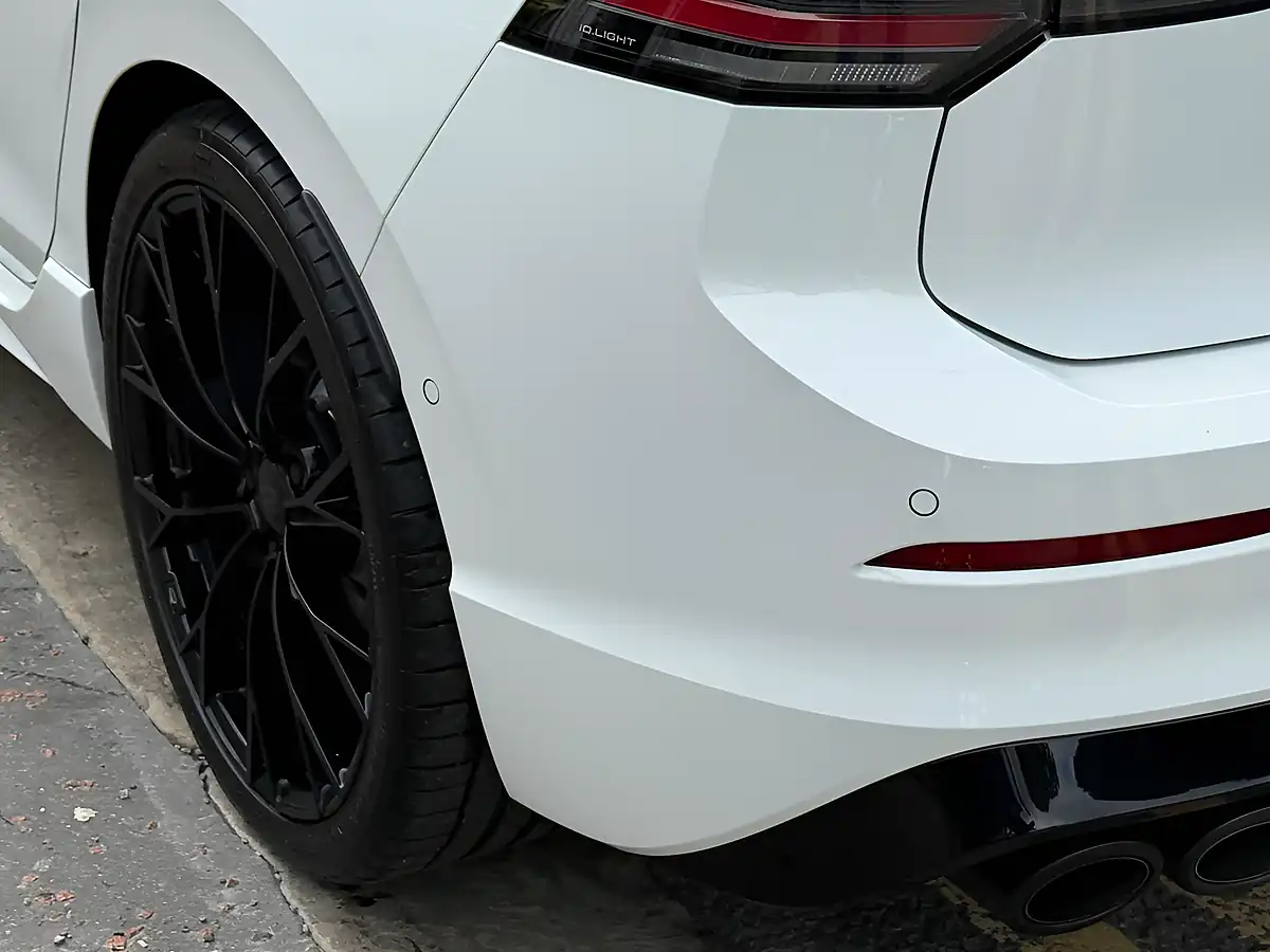 Used 2025 Volkswagen Golf R Black Edition White - Interior and Exterior details 16