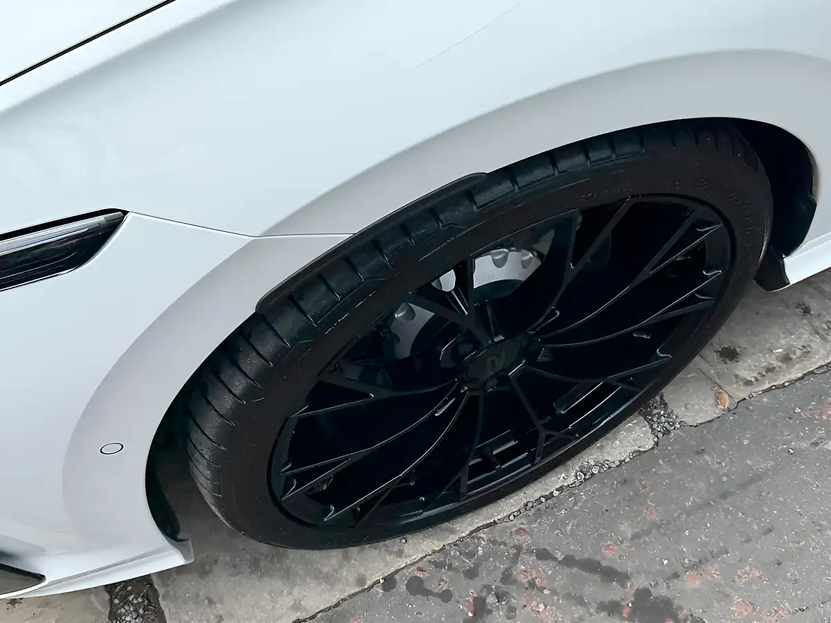 Used 2025 Volkswagen Golf R Black Edition White - Interior and Exterior details 19