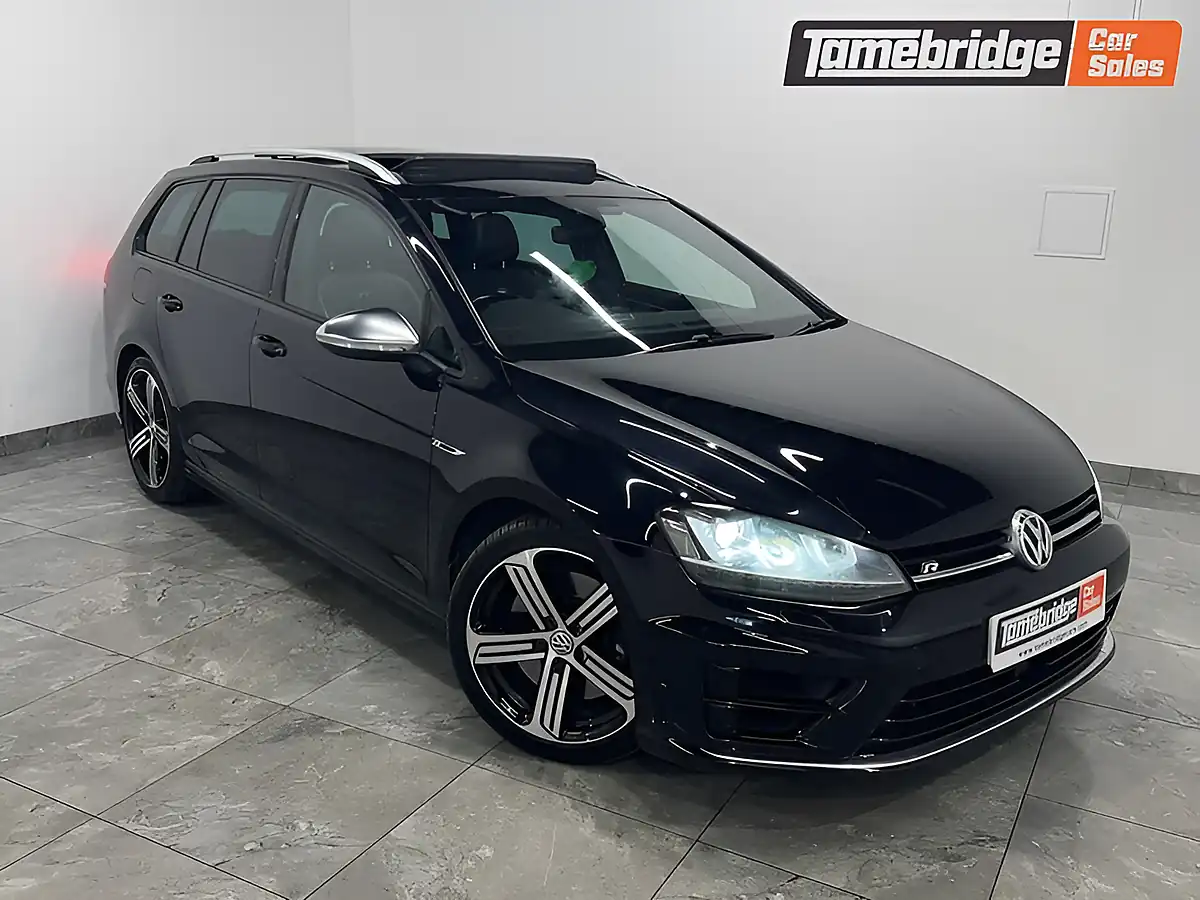 Used 2025 Volkswagen Golf R Black - Front View