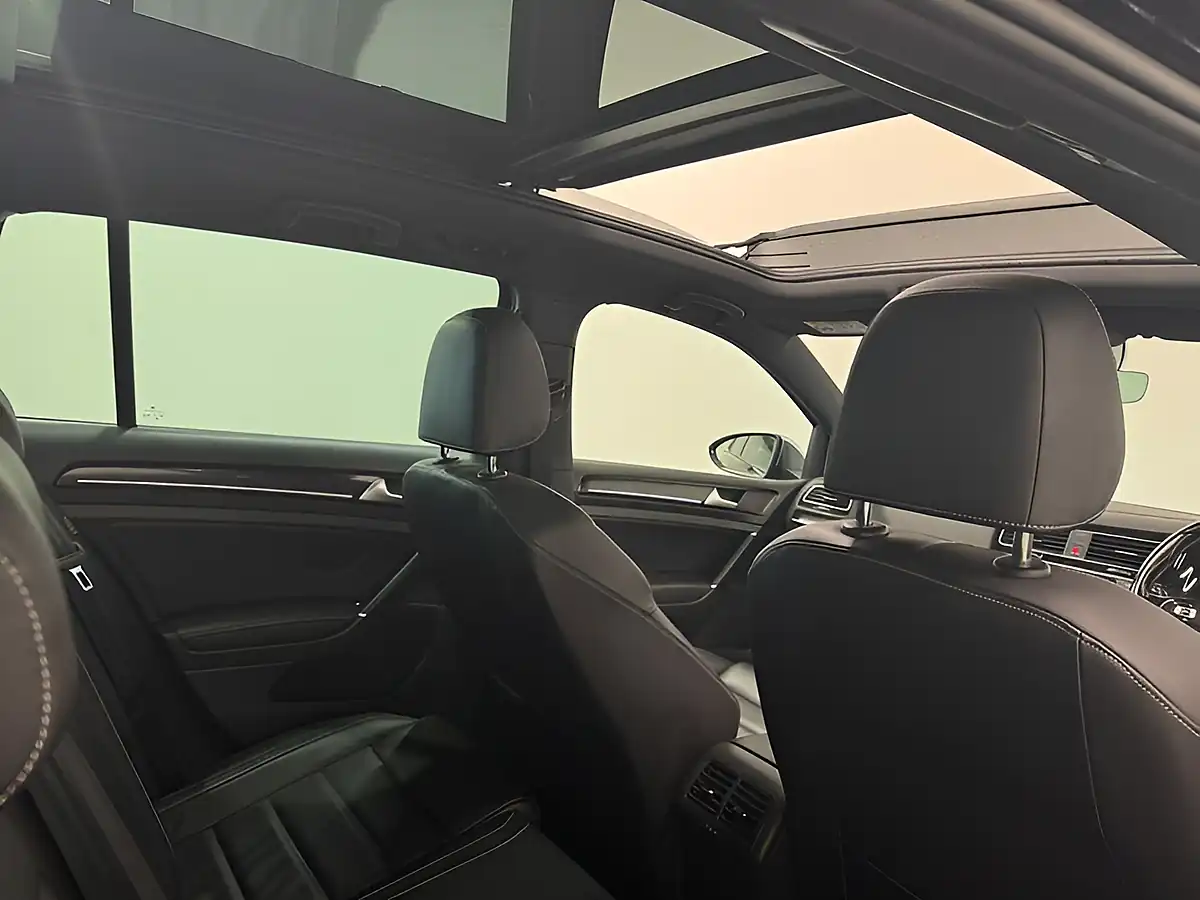Used 2025 Volkswagen Golf R Black - Interior and Exterior details 15