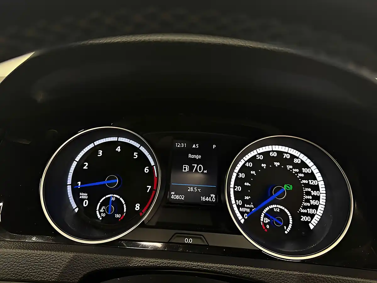 Used 2025 Volkswagen Golf R Black - Interior and Exterior details 17