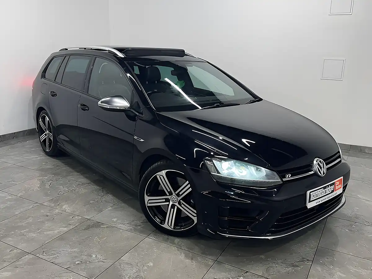 Used 2025 Volkswagen Golf R Black - Interior and Exterior details 2