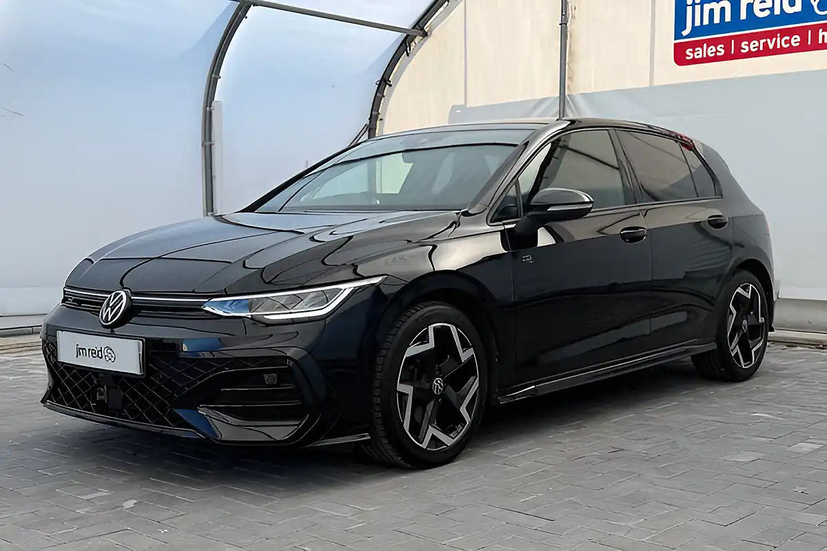 Used 2025 Volkswagen Golf R-Line Black - Interior and Exterior details 4