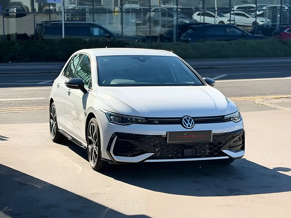 Used 2025 Volkswagen Golf R-Line White - Interior and Exterior details 3