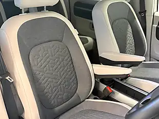 Used 2025 Volkswagen Id. Buzz Pro Style White - Interior and Exterior details 16