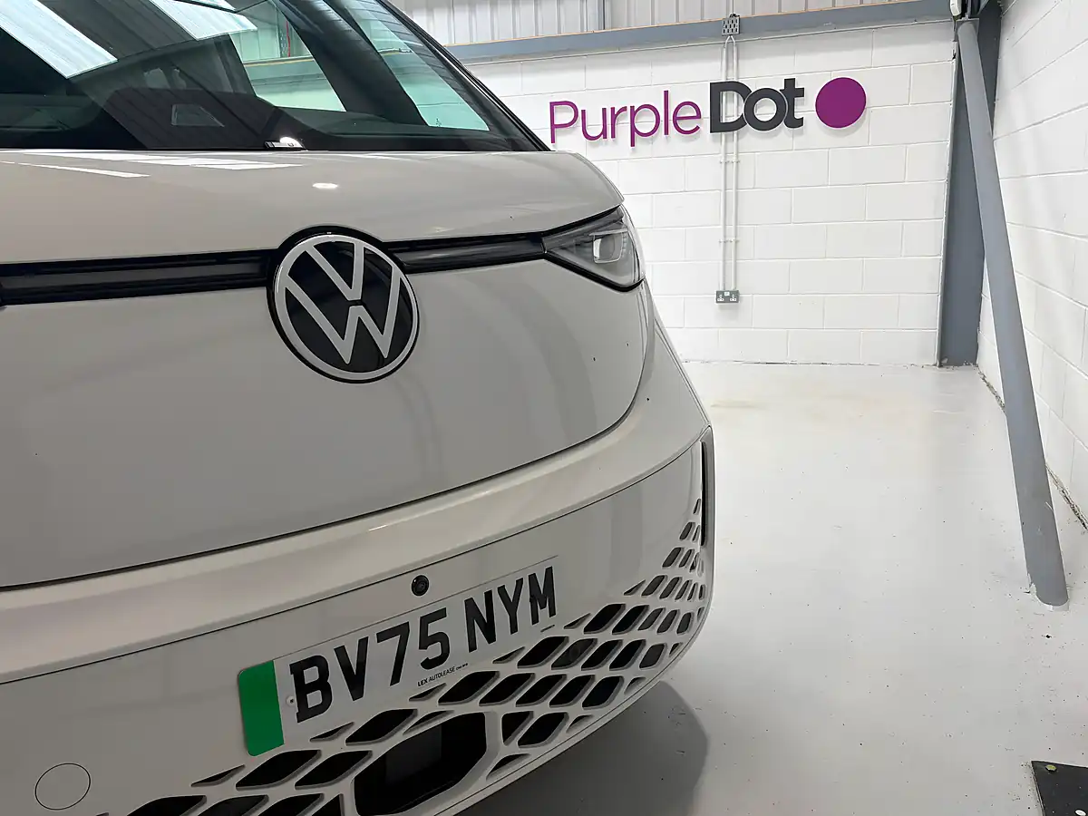 Used 2025 Volkswagen Id. Buzz Pro Style White - Interior and Exterior details 7