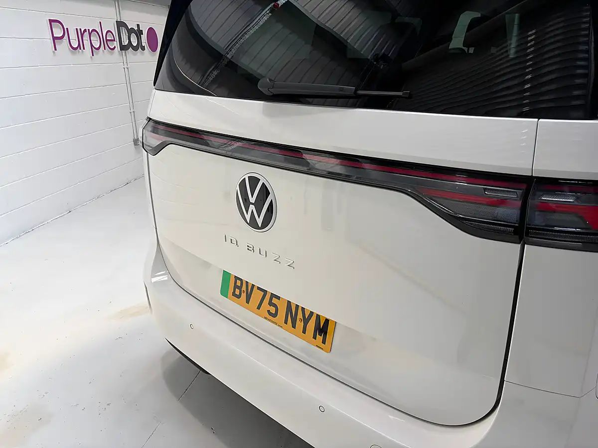 Used 2025 Volkswagen Id. Buzz Pro Style White - Interior and Exterior details 8