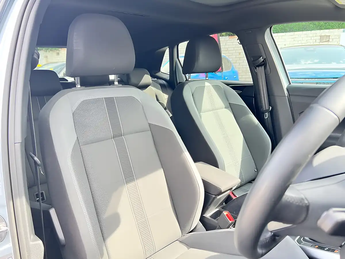 Used 2025 Volkswagen Polo Edition 50 Blue - Interior and Exterior details 11