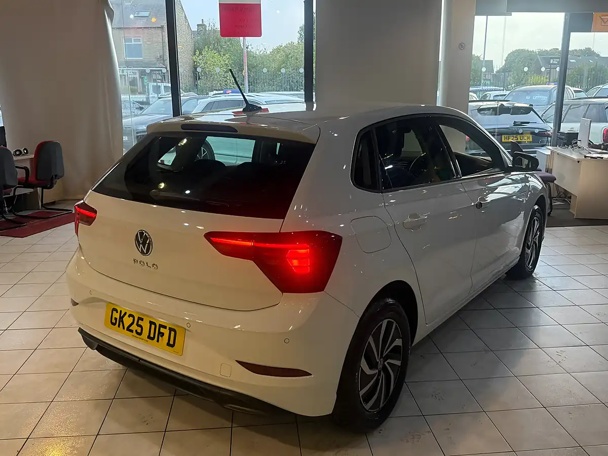 Used 2025 Volkswagen Polo Life White - Interior and Exterior details 11