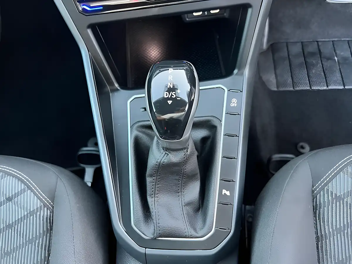 Used 2025 Volkswagen Polo R-Line Silver - Interior and Exterior details 14