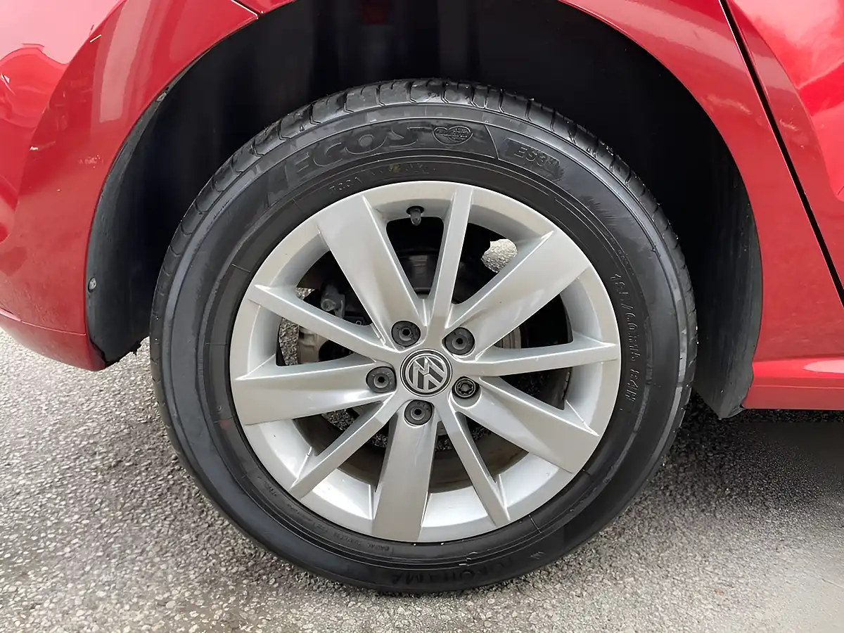 Used 2025 Volkswagen Polo Red - Interior and Exterior details 8