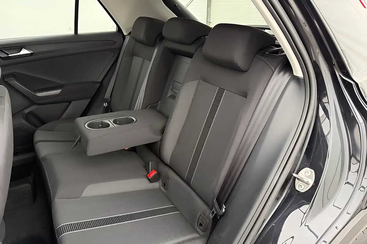 Used 2025 Volkswagen T-Roc Match Black - Interior and Exterior details 12