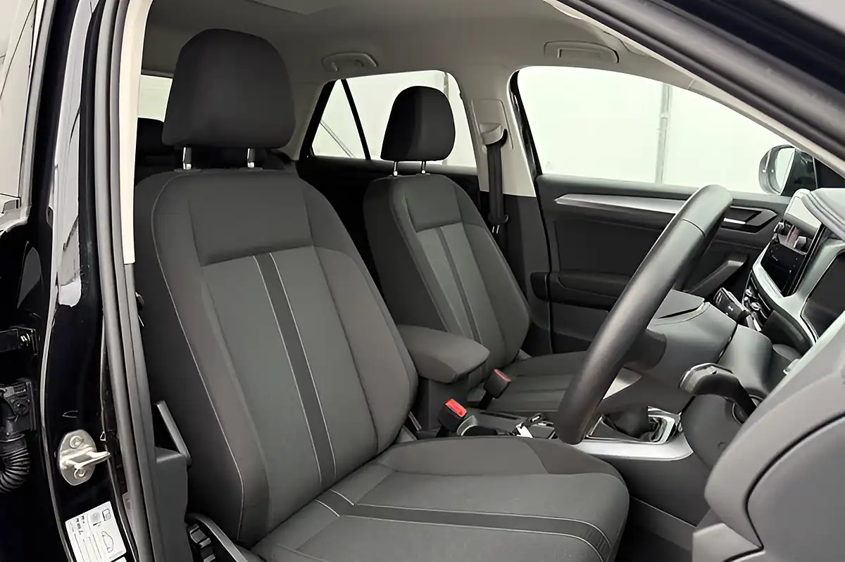 Used 2025 Volkswagen T-Roc Match Black - Interior and Exterior details 16