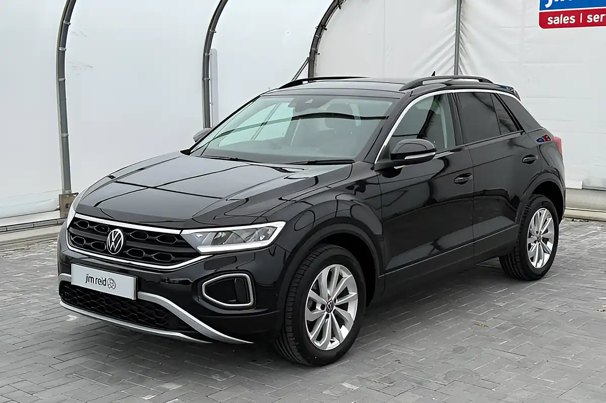 Used 2025 Volkswagen T-Roc Match Black - Interior and Exterior details 3