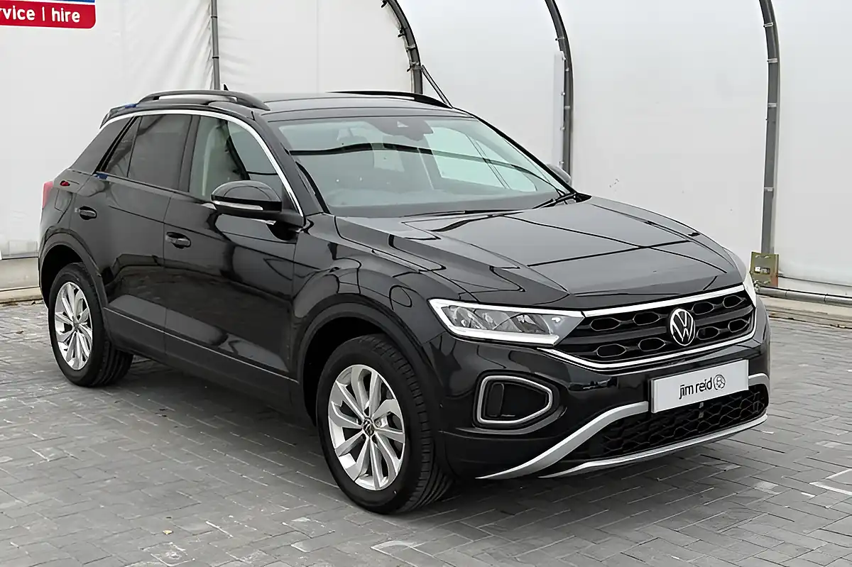 Used 2025 Volkswagen T-Roc Match Black - Interior and Exterior details 6