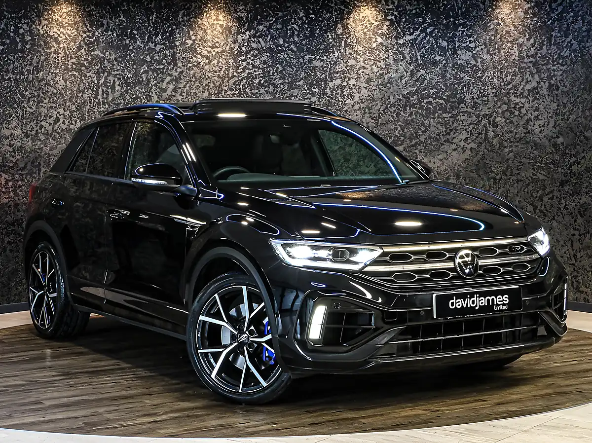 Used 2025 Volkswagen T-Roc R Black Edition Deep Black Pearl - Front View