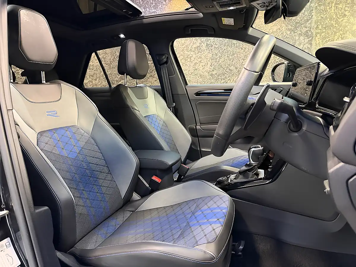 Used 2025 Volkswagen T-Roc R Black Edition Deep Black Pearl - Interior and Exterior details 18