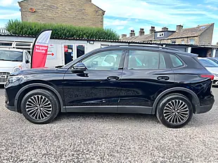 Used 2025 Volkswagen Tiguan Life Black - Interior and Exterior details 6