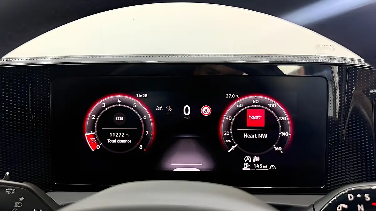 Used 2025 Volkswagen Tiguan Match Black - Interior and Exterior details 10