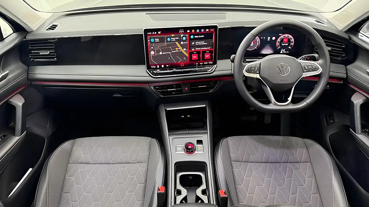 Used 2025 Volkswagen Tiguan Match Black - Interior and Exterior details 11