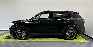 Used 2025 Volkswagen Tiguan Match Black - Interior and Exterior details 7