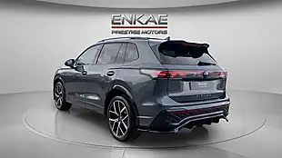 Used 2025 Volkswagen Tiguan R-Line Grey - Interior and Exterior details 6