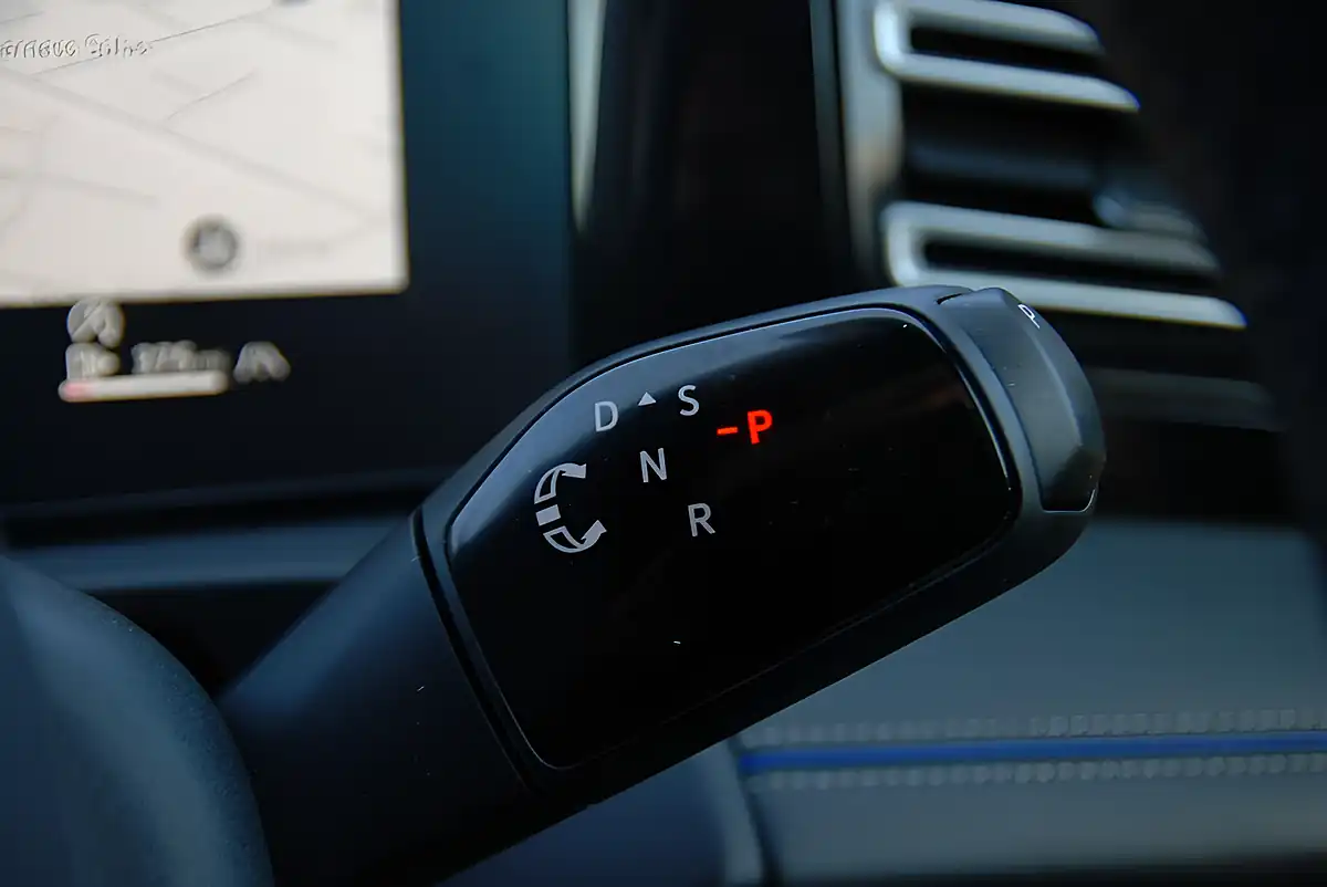 Used 2025 Volkswagen Tiguan R-Line Grey - Interior and Exterior details 10