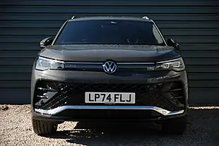 Used 2025 Volkswagen Tiguan R-Line Grey - Interior and Exterior details 3