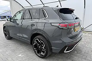 Used 2025 Volkswagen Tiguan R-Line Grey - Interior and Exterior details 10
