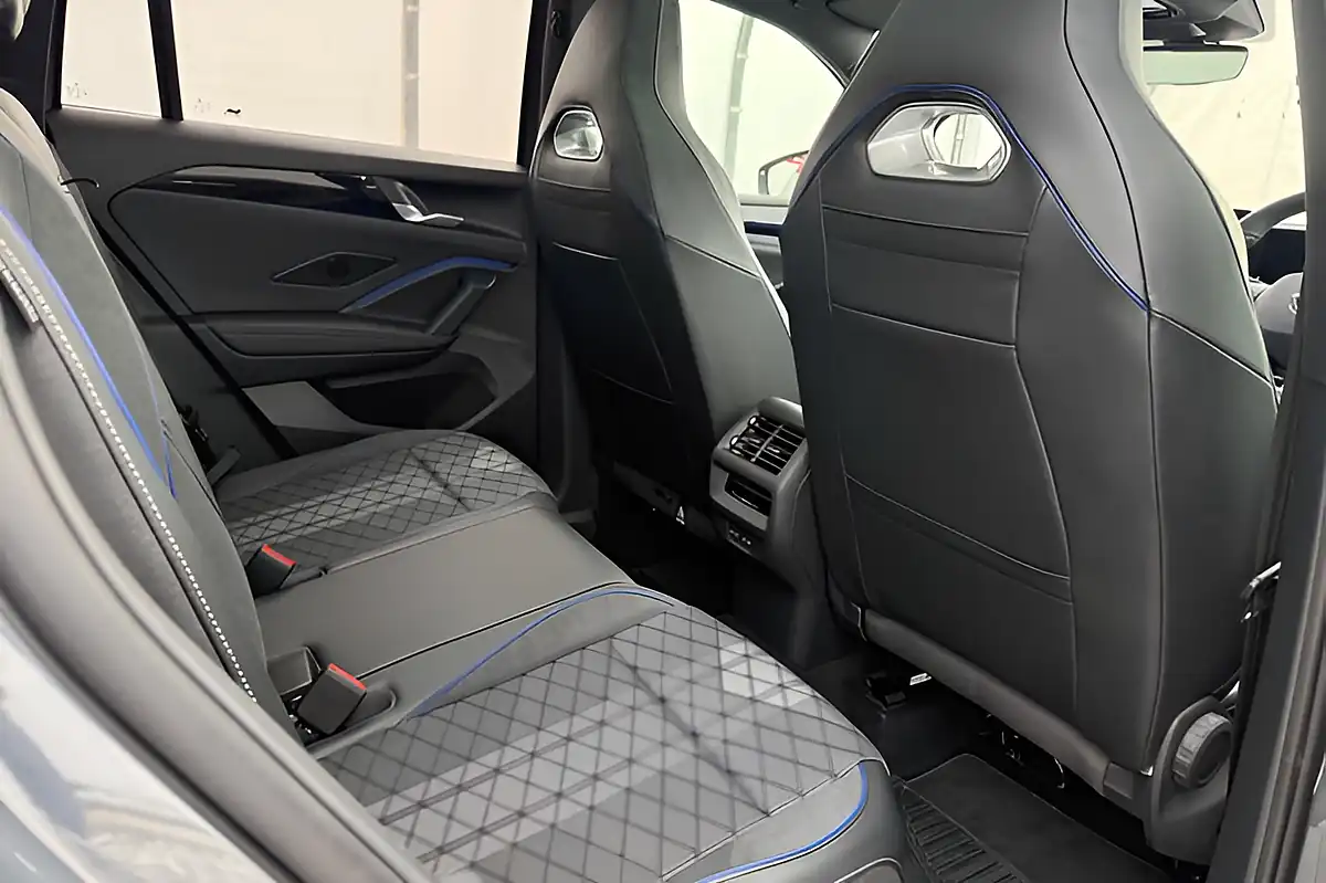 Used 2025 Volkswagen Tiguan R-Line Grey - Interior and Exterior details 16