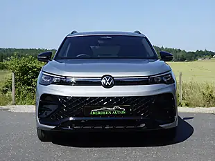 Used 2025 Volkswagen Tiguan R-Line Silver - Interior and Exterior details 2