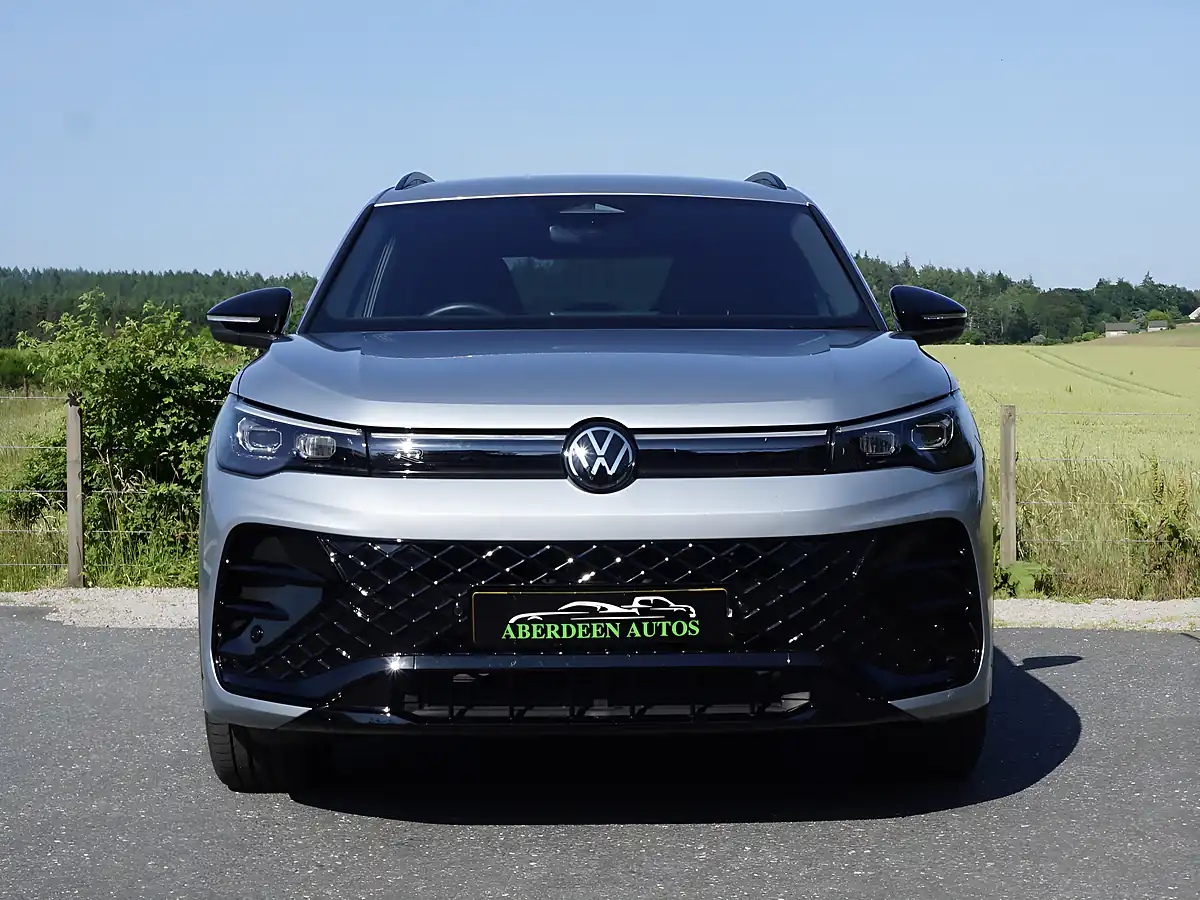 Used 2025 Volkswagen Tiguan R-Line Silver - Interior and Exterior details 2