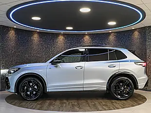 Used 2025 Volkswagen Tiguan R-Line Silver - Interior and Exterior details 5