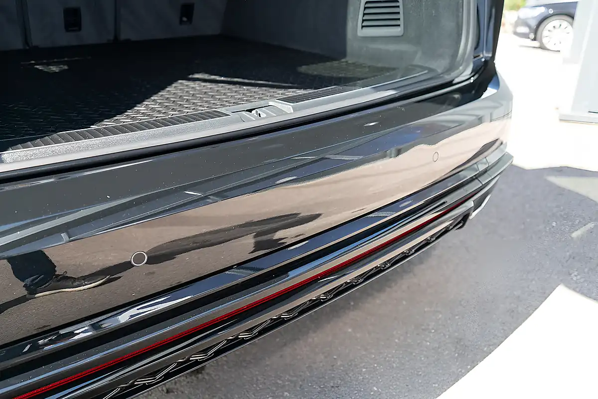 Used 2025 Volkswagen Touareg Black Edition Black - Interior and Exterior details 19