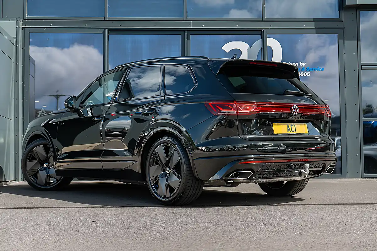 Used 2025 Volkswagen Touareg Black Edition Black - Interior and Exterior details 2