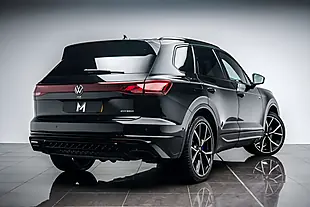 Used 2025 Volkswagen Touareg R Black - Interior and Exterior details 12