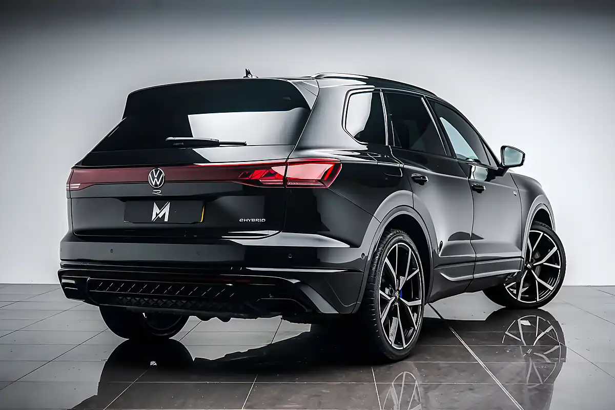 Used 2025 Volkswagen Touareg R Black - Interior and Exterior details 12