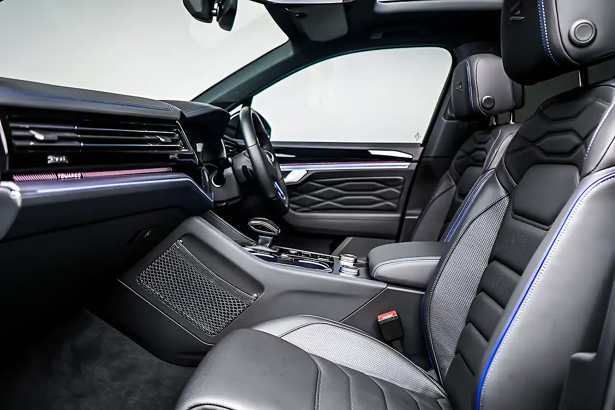 Used 2025 Volkswagen Touareg R Black - Interior and Exterior details 6