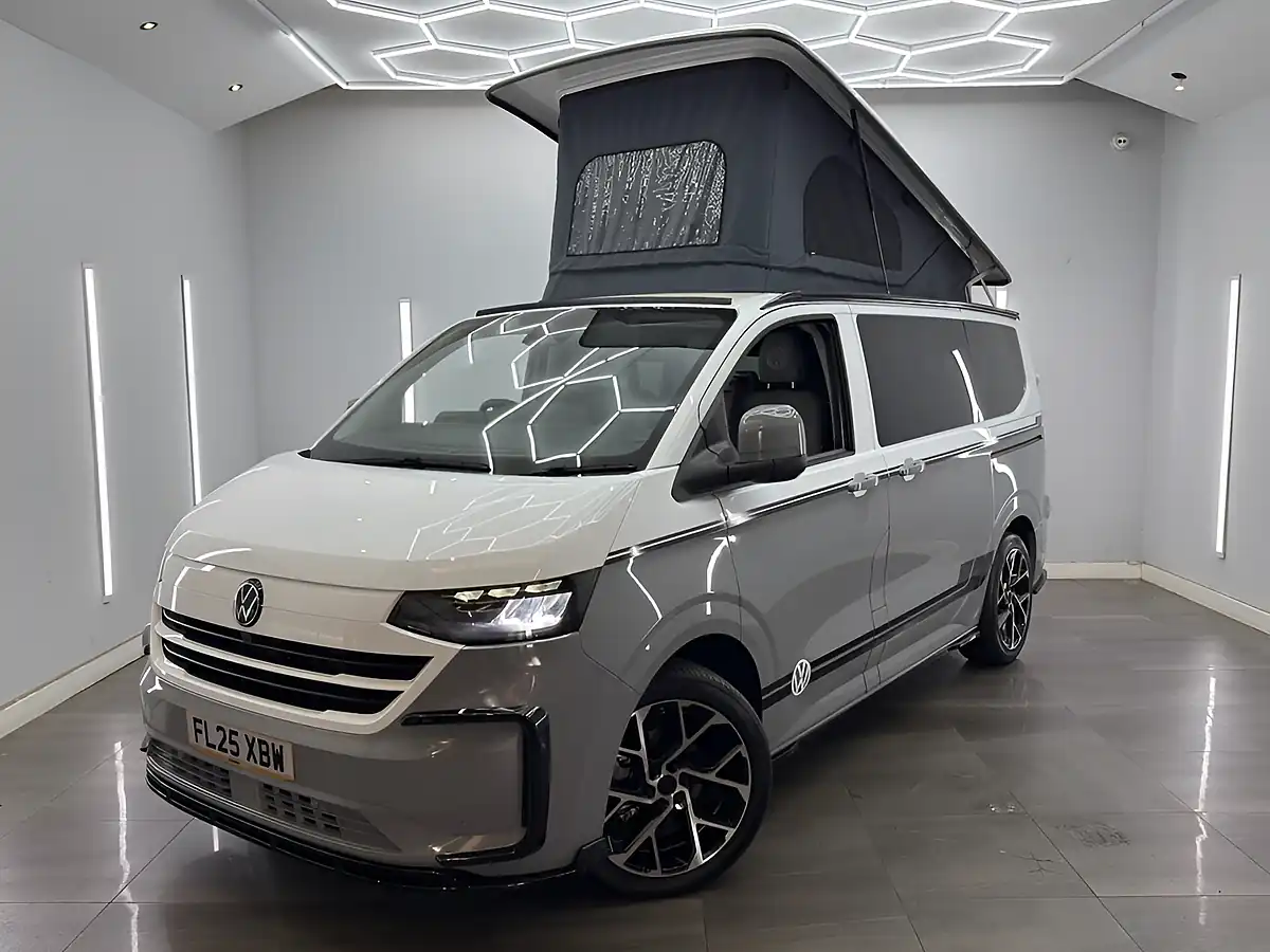 Used 2025 Volkswagen Transporter Commerce Plus White/Grey - Interior and Exterior details 3