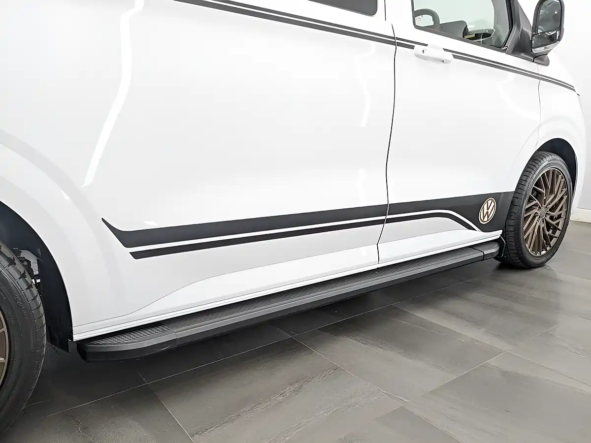 Used 2025 Volkswagen Transporter Commerce Plus White - Interior and Exterior details 10