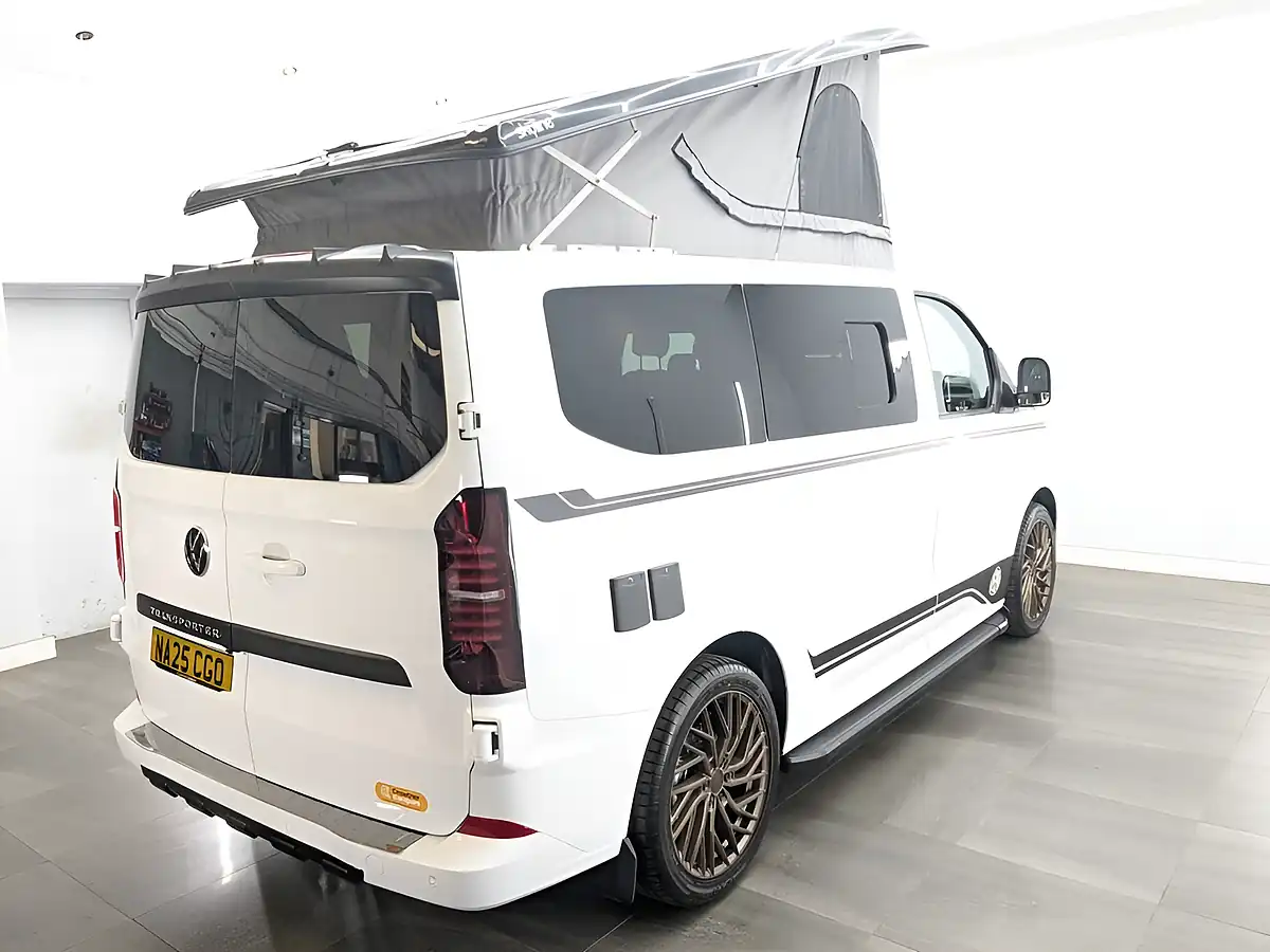 Used 2025 Volkswagen Transporter Commerce Plus White - Interior and Exterior details 9