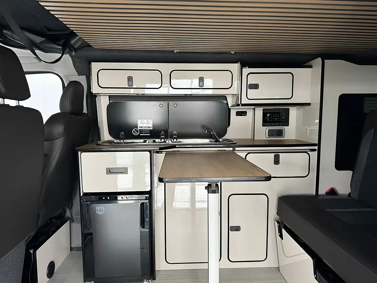 Used 2025 Volkswagen Transporter Commerce Pro Grey - Interior and Exterior details 8