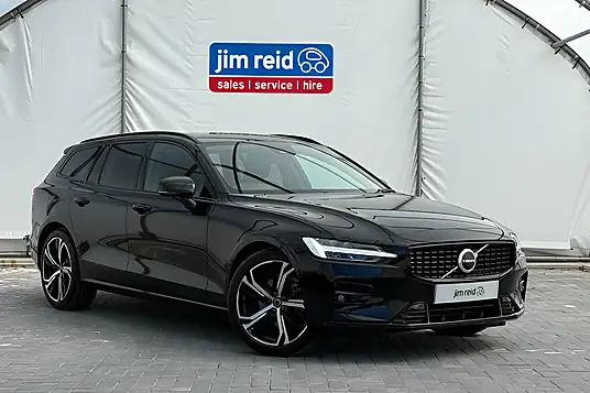 2025 Volvo V60 Dark Plus B4