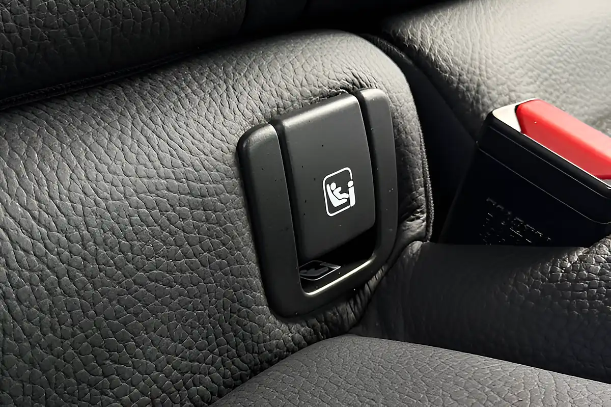 Used 2025 Volvo V60 Dark Plus Black - Interior and Exterior details 10