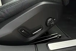 Used 2025 Volvo V60 Dark Plus Black - Interior and Exterior details 16