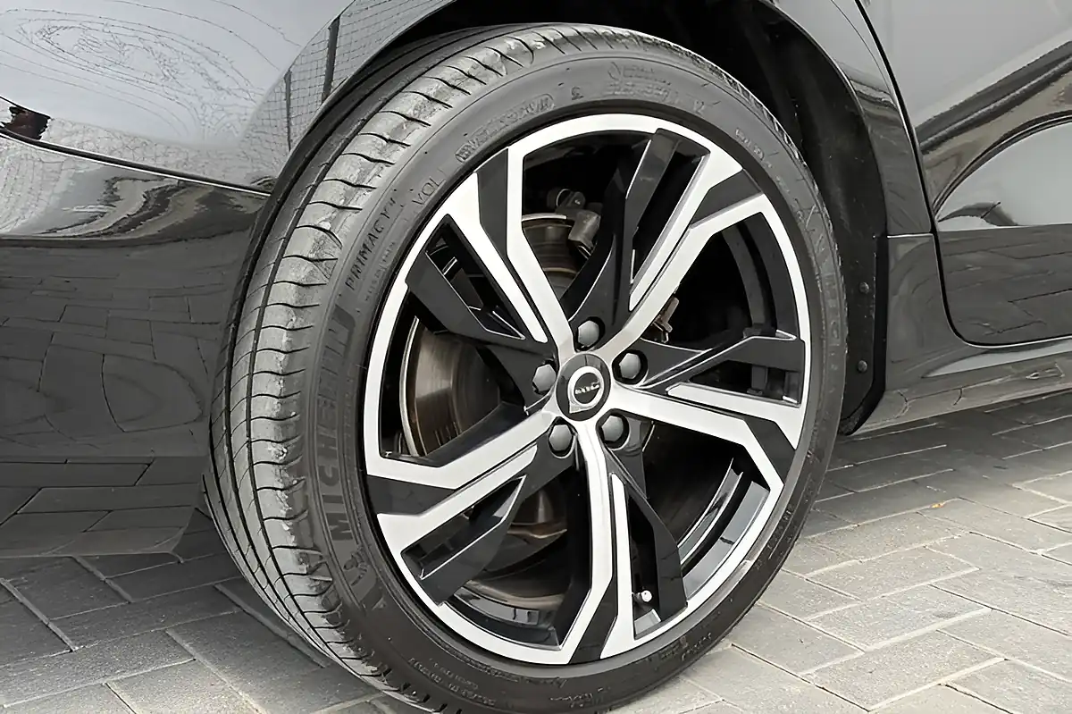 Used 2025 Volvo V60 Dark Plus Black - Interior and Exterior details 19